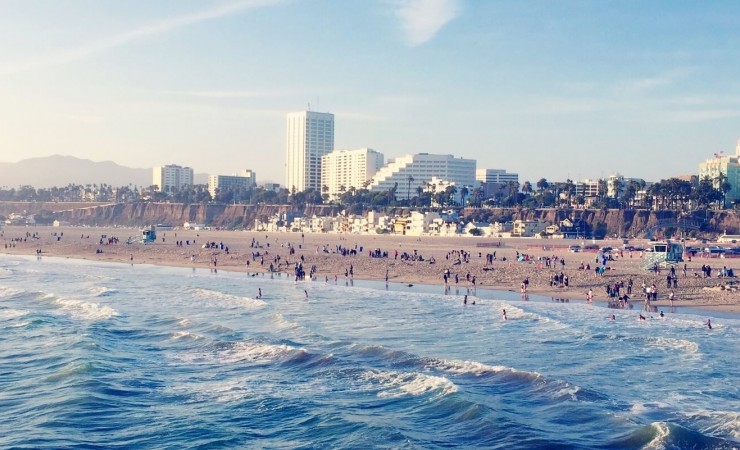 santa monica beach view of shore and buildings